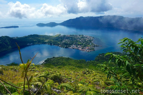 グヌンアピ山頂からの景色