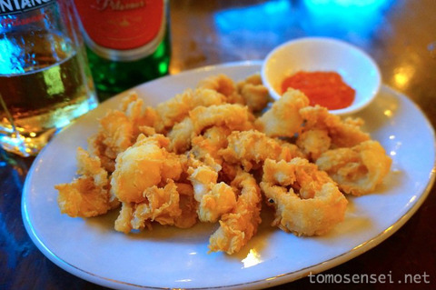 アンボンでイカフライとビール