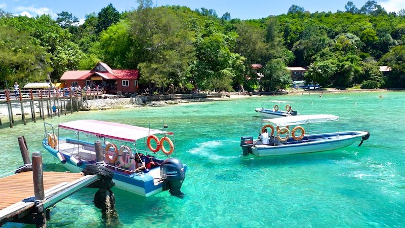 【マレーシア】コタキナバルからスノーケリングツアーでサピ島へ