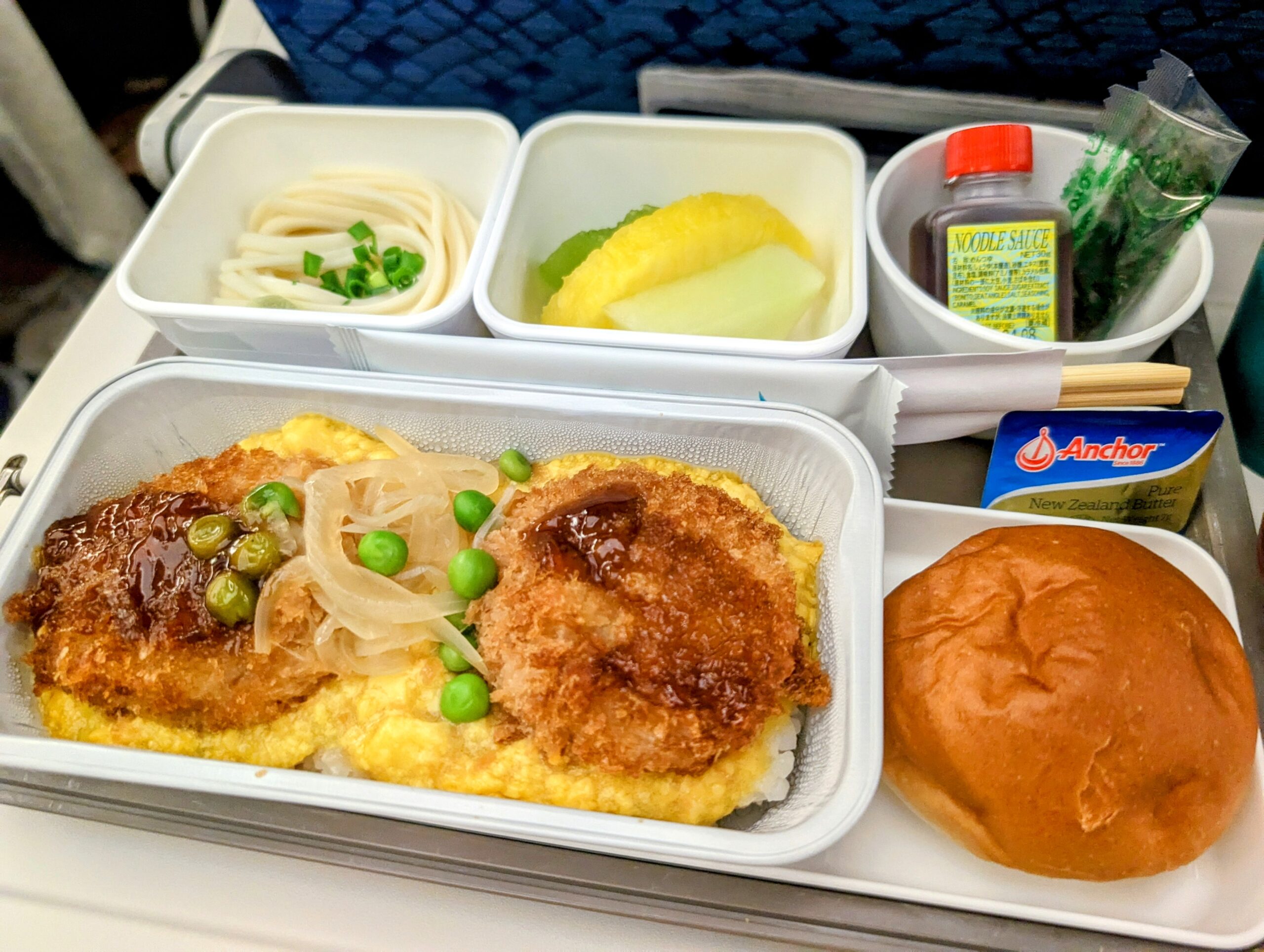 【キャセイパシフィック航空機内食・搭乗記】CX501/NRT-HKG/東京(成田)-香港