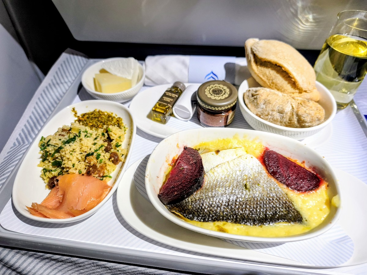 【エーゲ航空機内食・搭乗記】A3774/ATH-RIX/アテネ-リガ